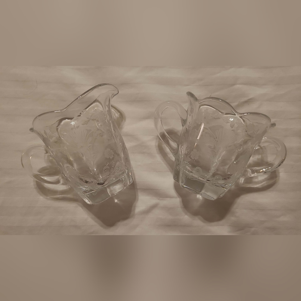 Glass sugar and creamer